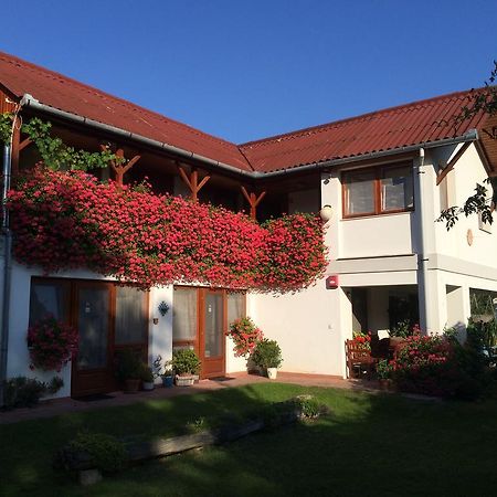 Ida Rooms Lajosmizse Buitenkant foto